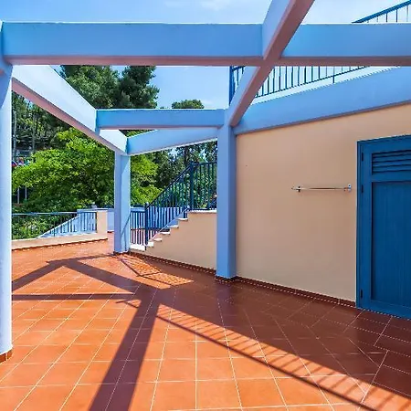 Atrium فندق