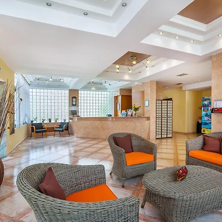 فندق Atrium 4*