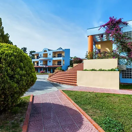 فندق Atrium 4*