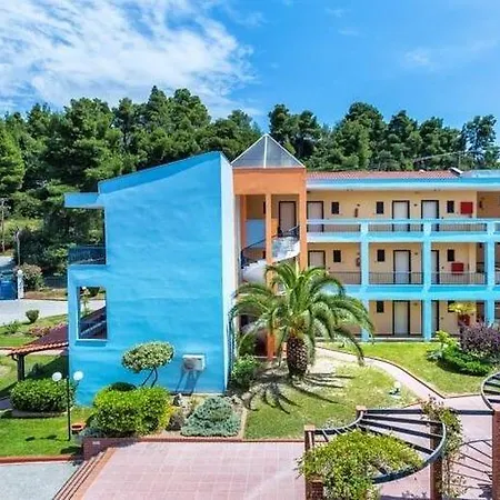 Atrium 4*