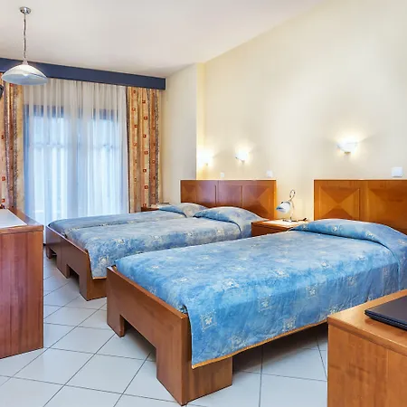 Atrium 4*