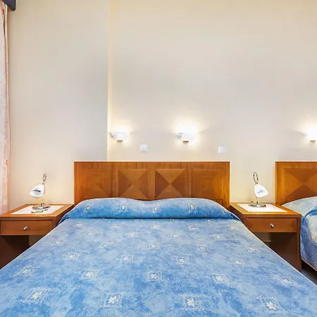 Atrium Hotel 4*