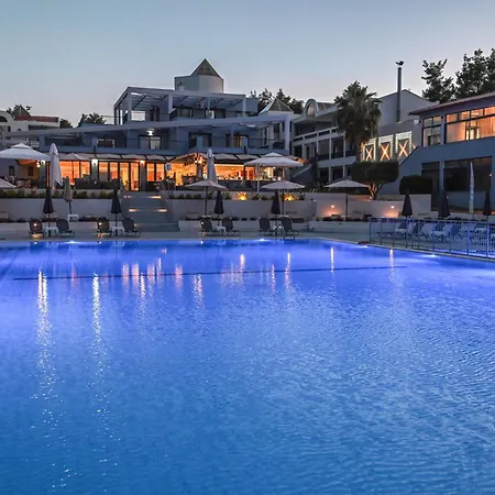 Atrium Hotel 4*