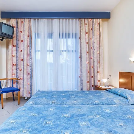 Отель Atrium 4*