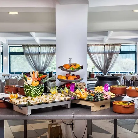 Atrium Hotel