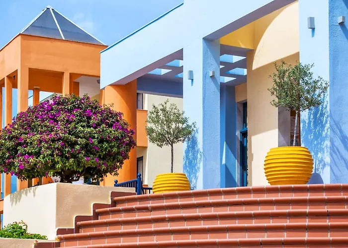 中庭酒店 哈爾基季基州