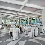 Atrium Hotel