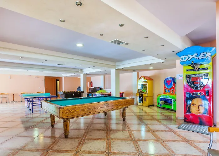 Atrium Hotel 4*