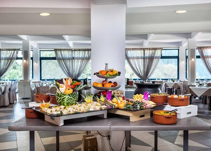 Atrium Hotel